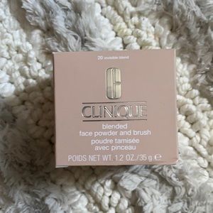 Clinique face powder with brush